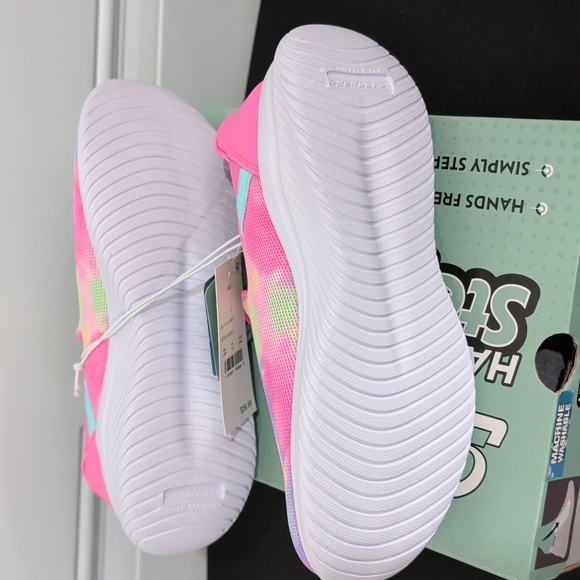 Girls Sketchers Shoes Sizes 2 & 3 Multicolor Step-In Sneakers NWT - Picture 5 of 7